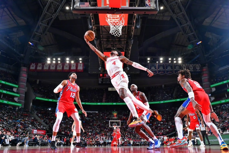 谁愿意一直, 二个小托马, 伊森缺席了